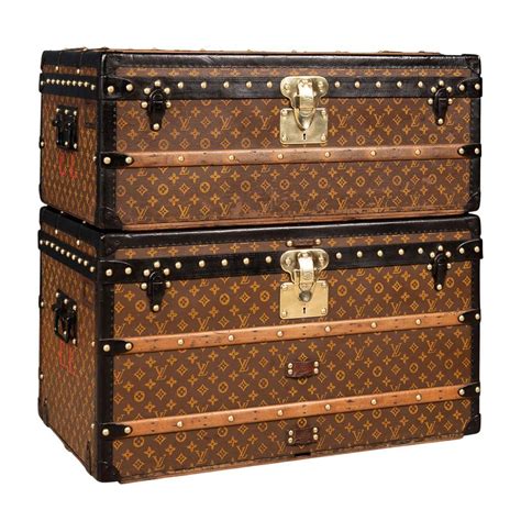 Products by Louis Vuitton: Slim Trunk